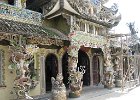 IMG 1005  Det fantastisk dekorerede Chua Linh Phouc tempel i Trai Mat